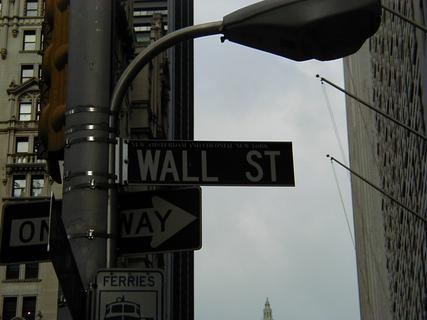 Wall Street Sign<br>Location: <a href="https://www.google.com/maps/search/?api=1&query=40.70763,-74.01175" target="_new">Wall St and Broadway</a>